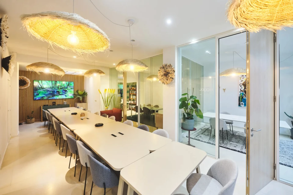 Meeting Room for 22 perons in Brussels (near Central Station - Arts-Loi - Rue Royale)