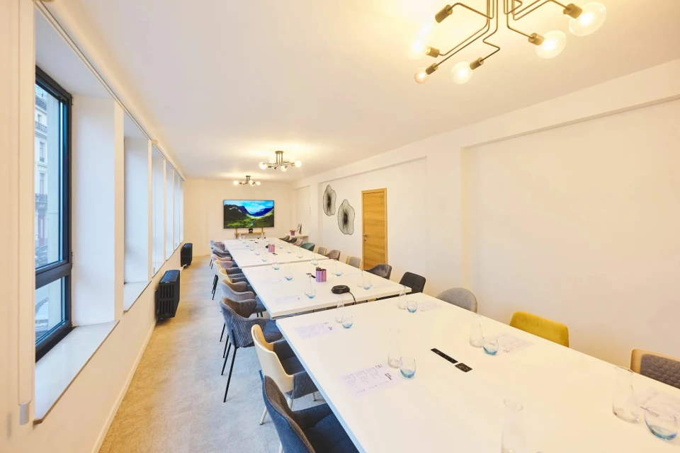 Meeting Room 26 persons (near Central Station - Arts-Loi - Rue Royale)