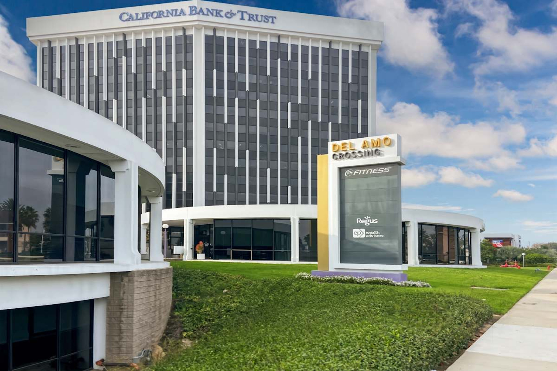 Hawthorne Boulevard Business Center