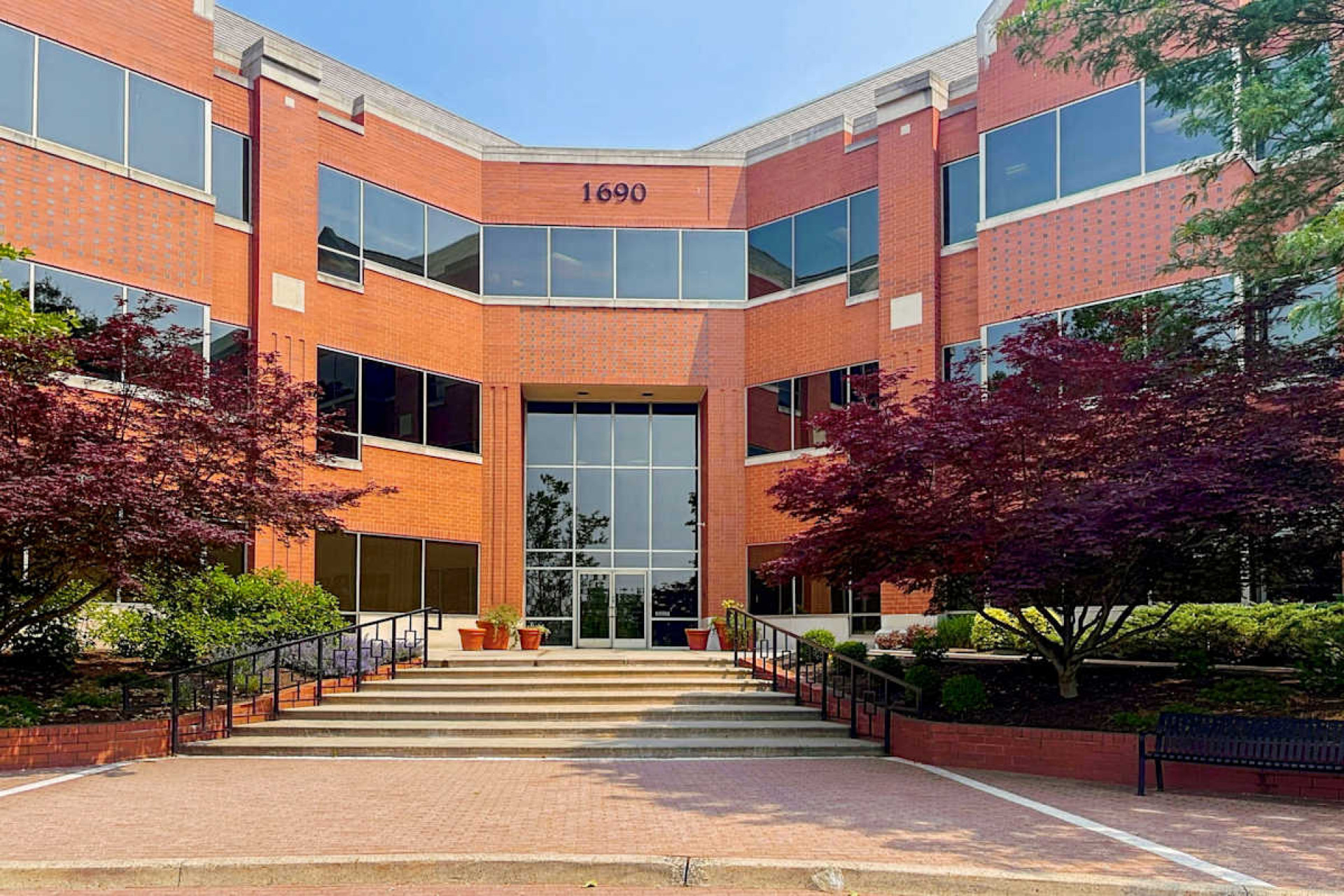 1690 Sumneytown Pike