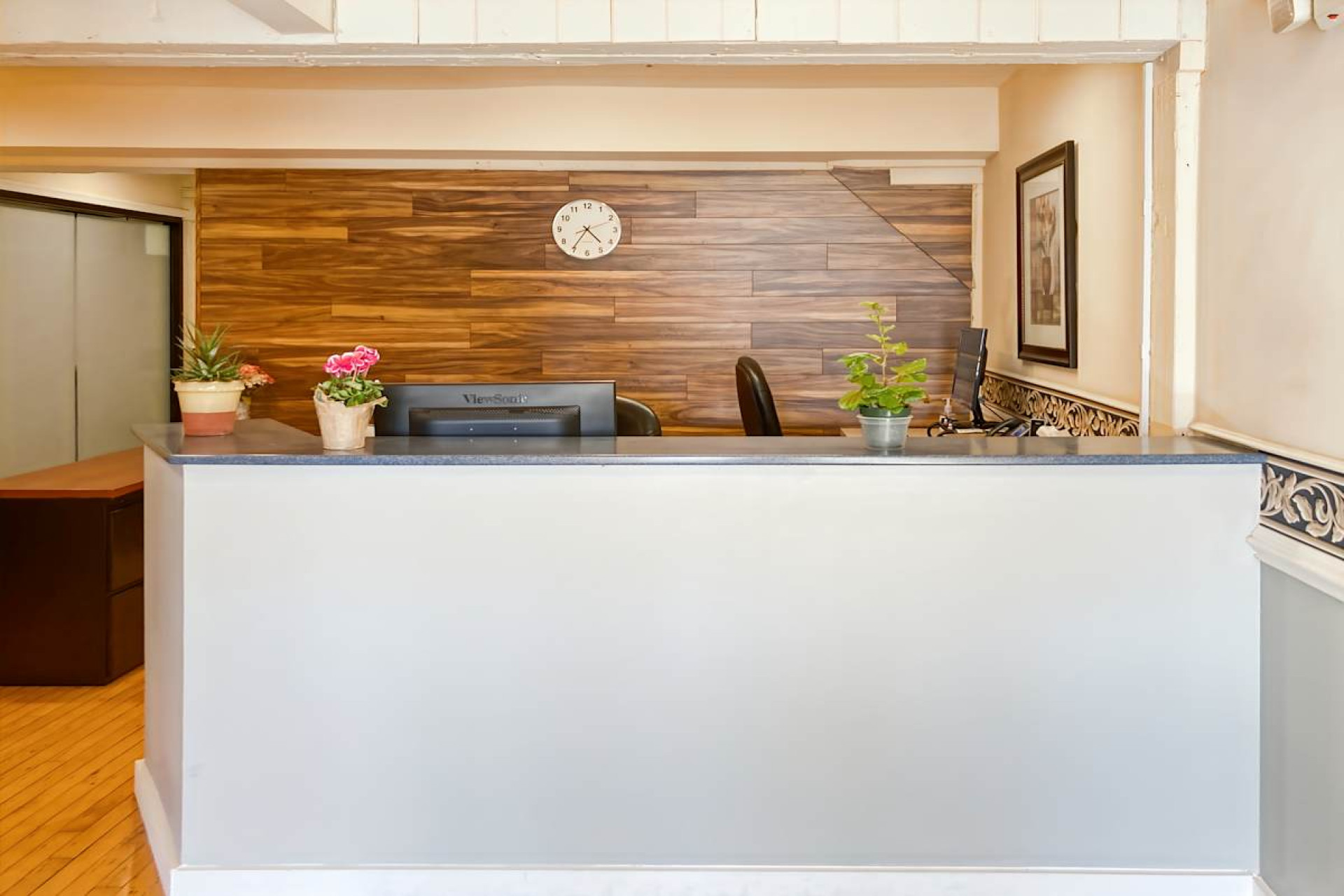 196 West Ashland Street