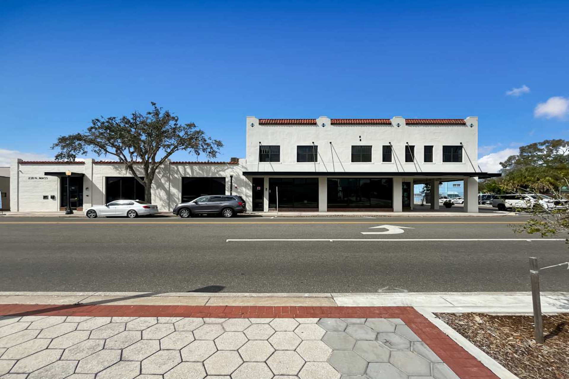 238 N Massachusetts Ave