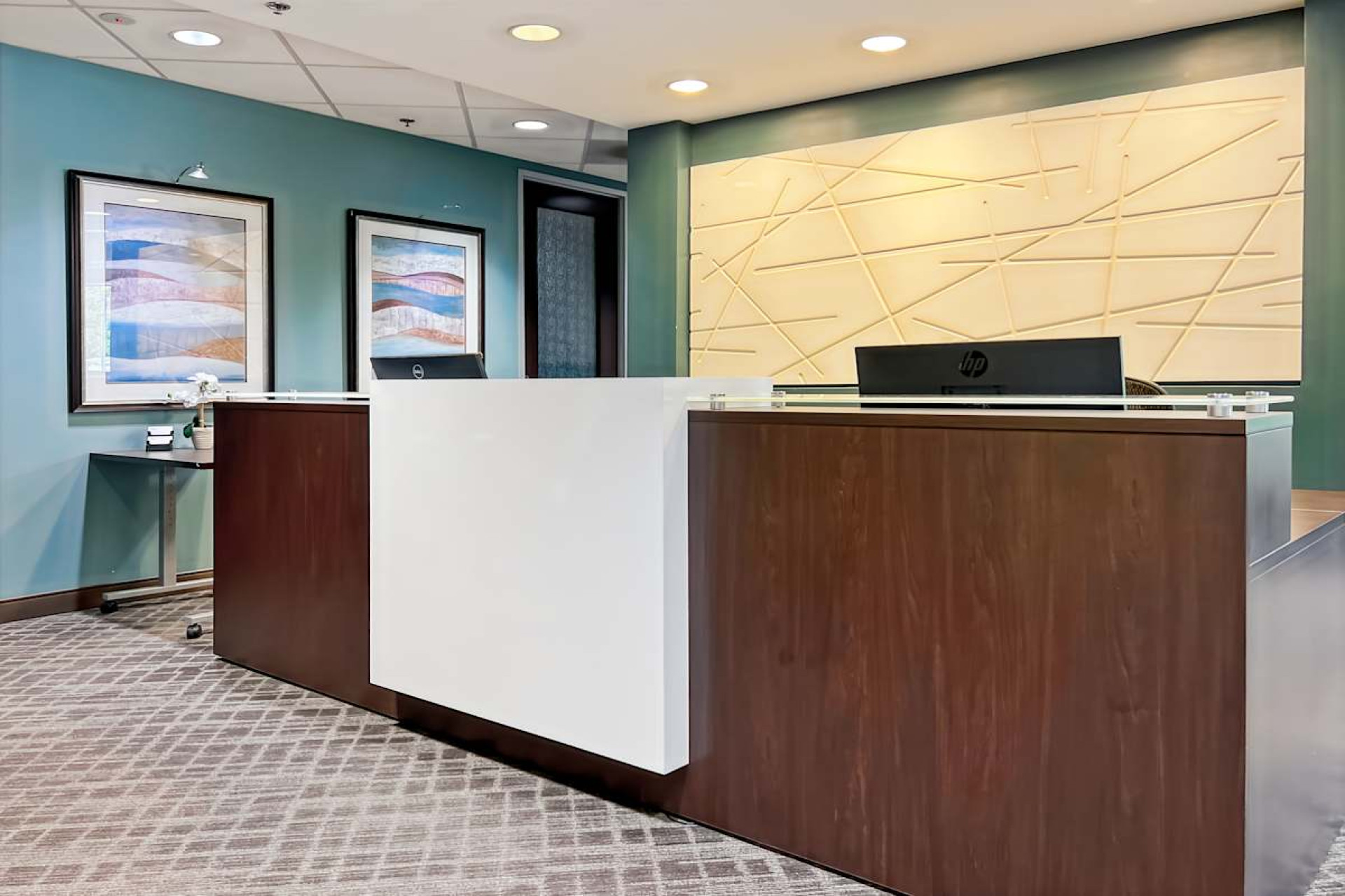 International Circle