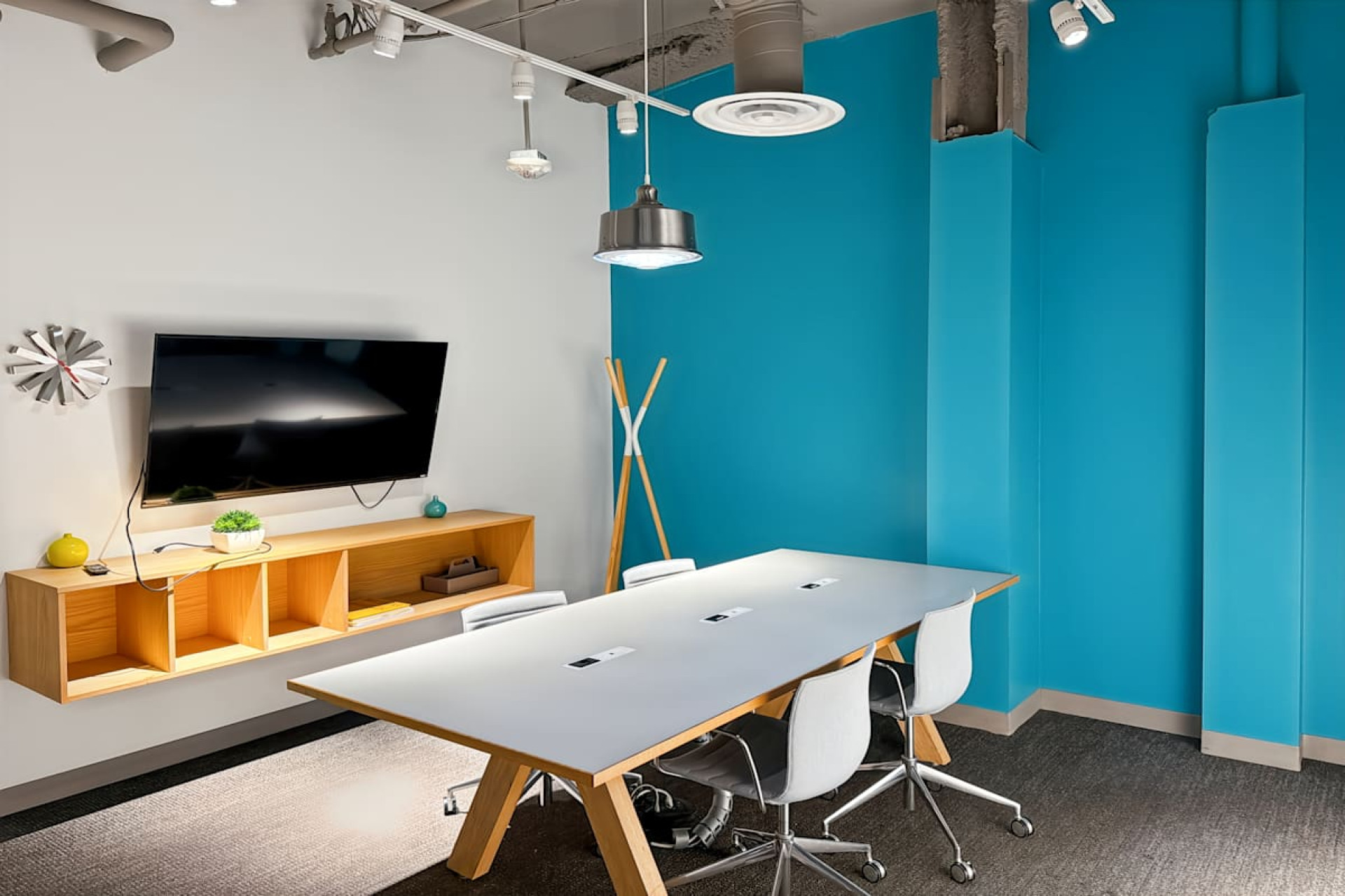 145 South Fairfax Avenue