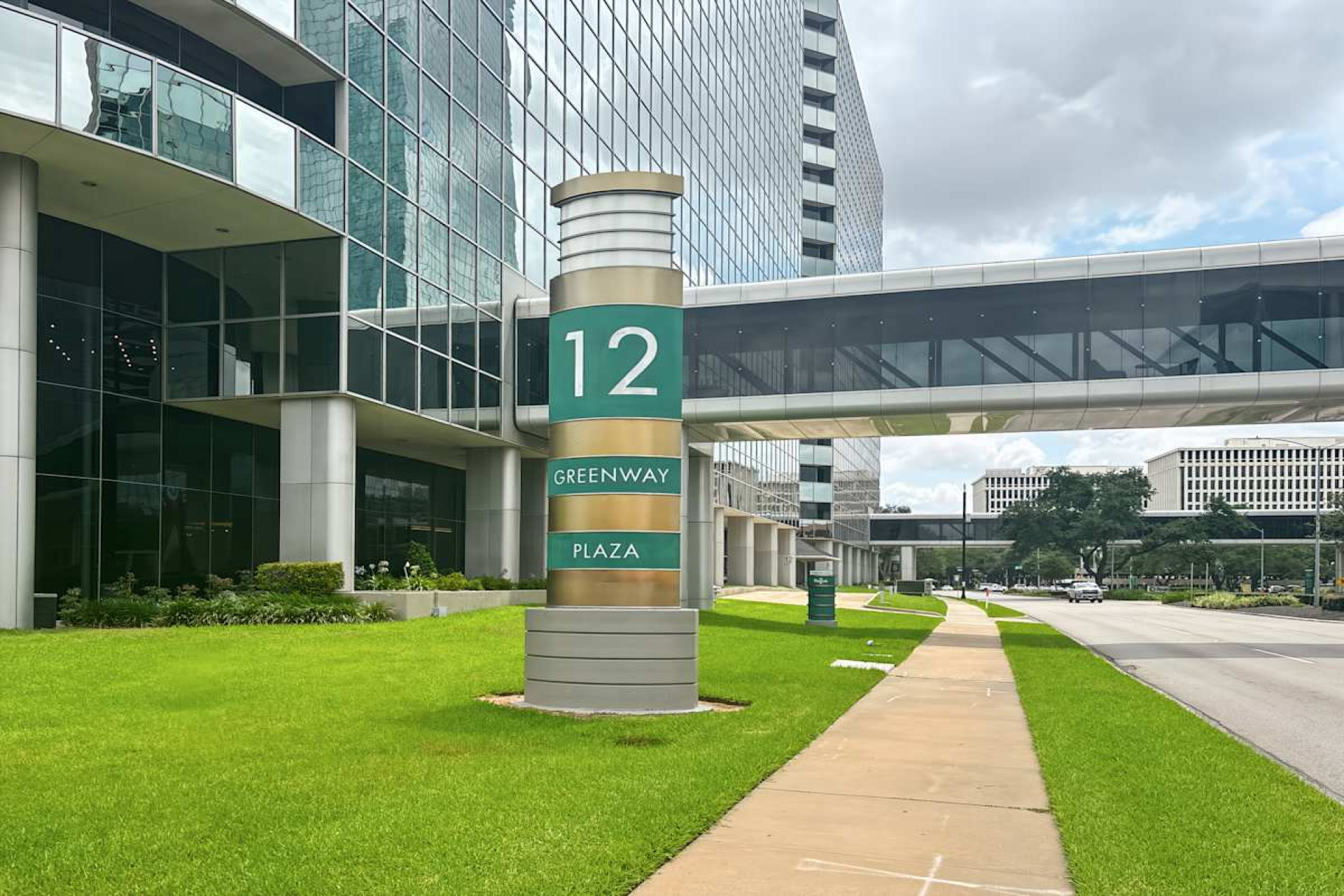 12 Greenway Plaza