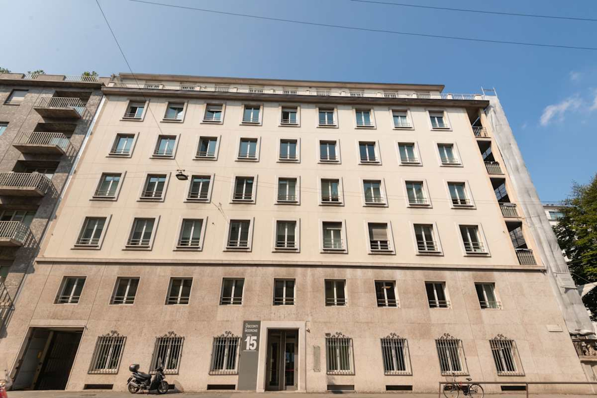 Via Uberto Visconti di Modrone 15