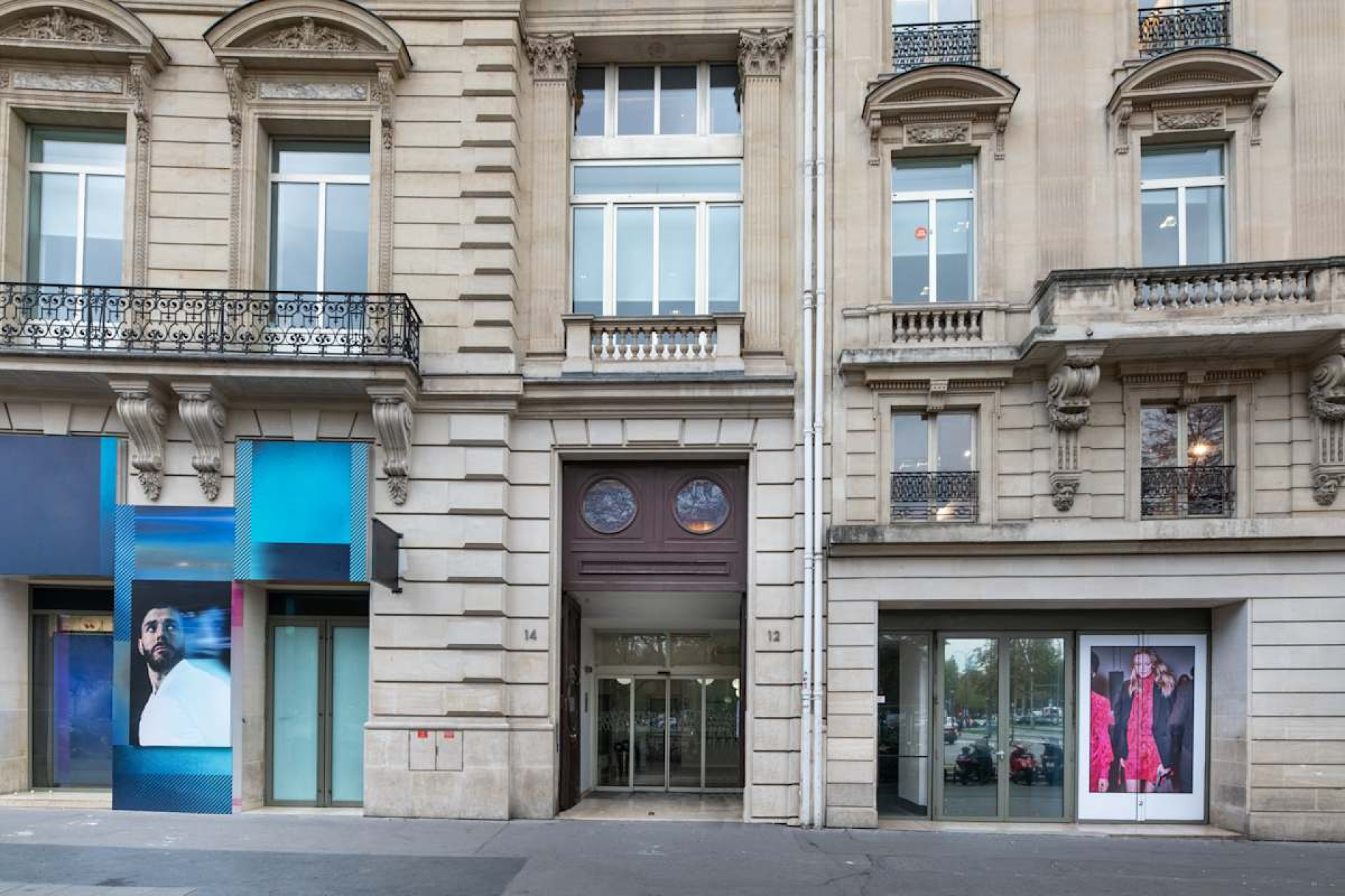 12 Rond-Point des Champs-elysees