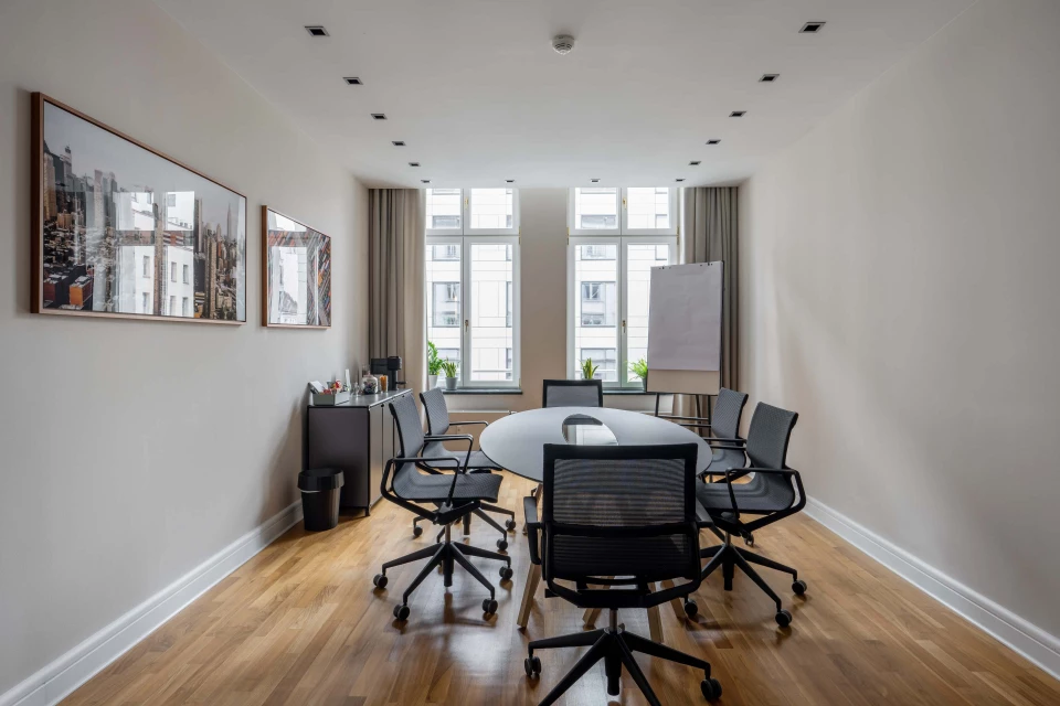 Meeting Room for up to 6 People