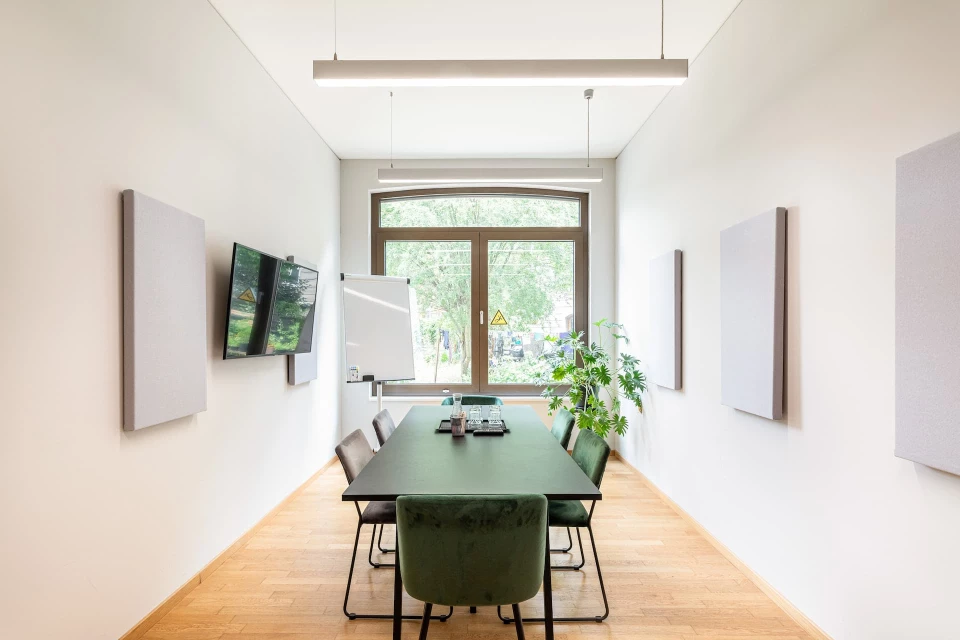 Day Office for up to 4 People