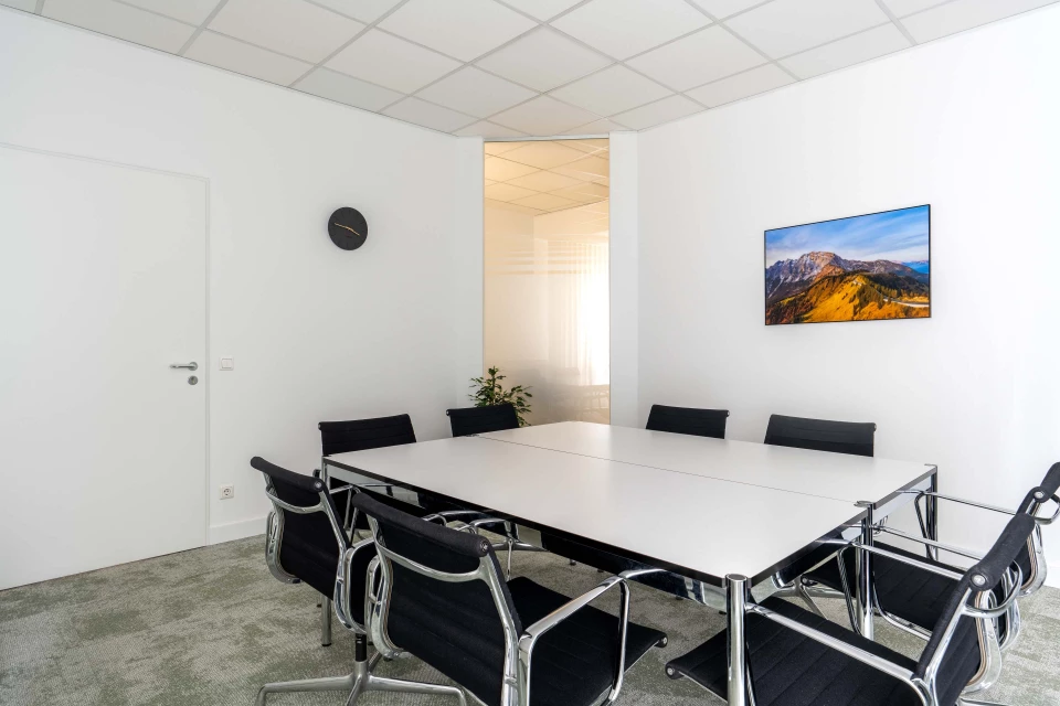 Meeting Room for up to 8 People