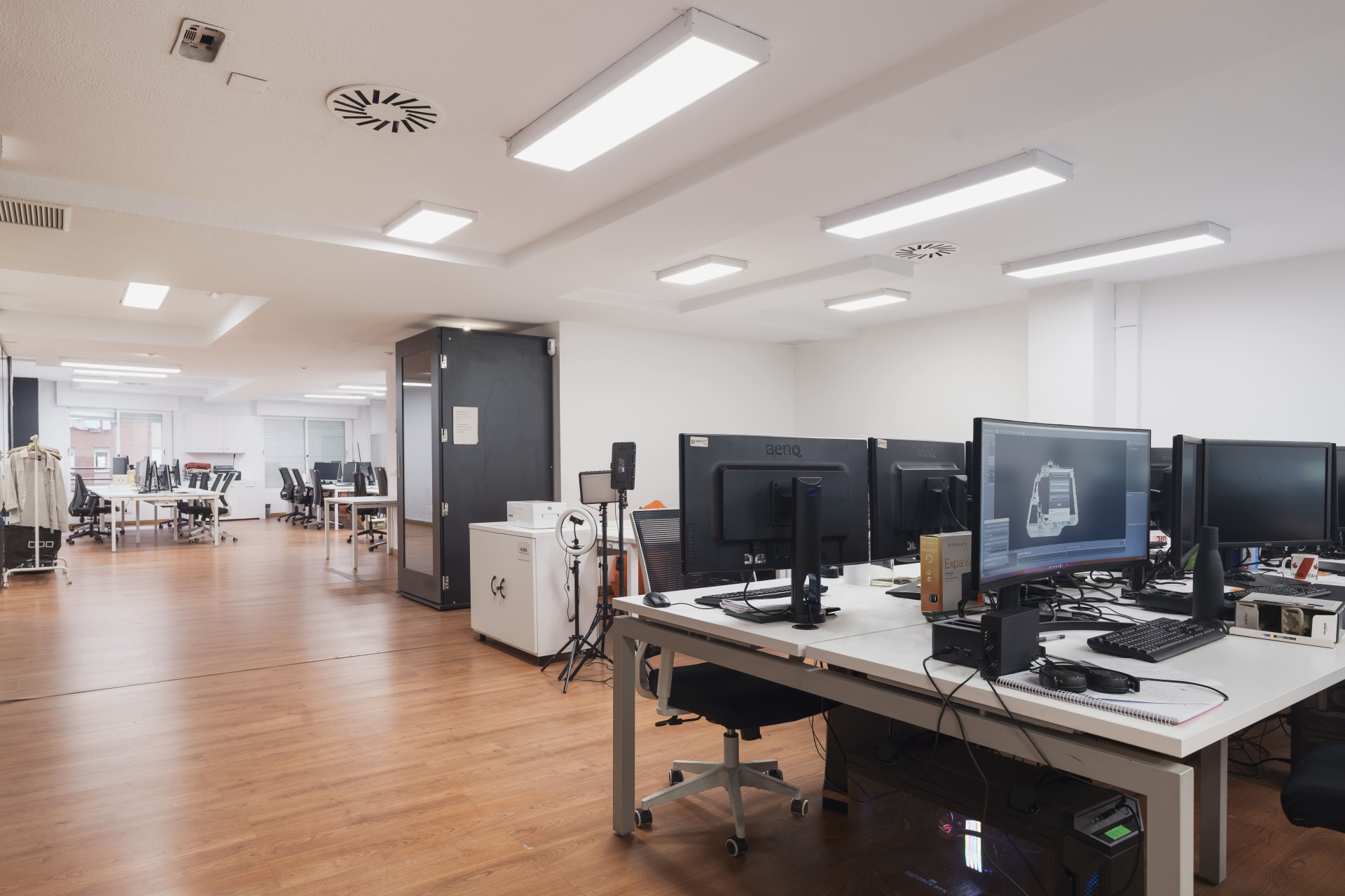 Desks @ LIVINK Coworking w/ Phonebooths and coffee