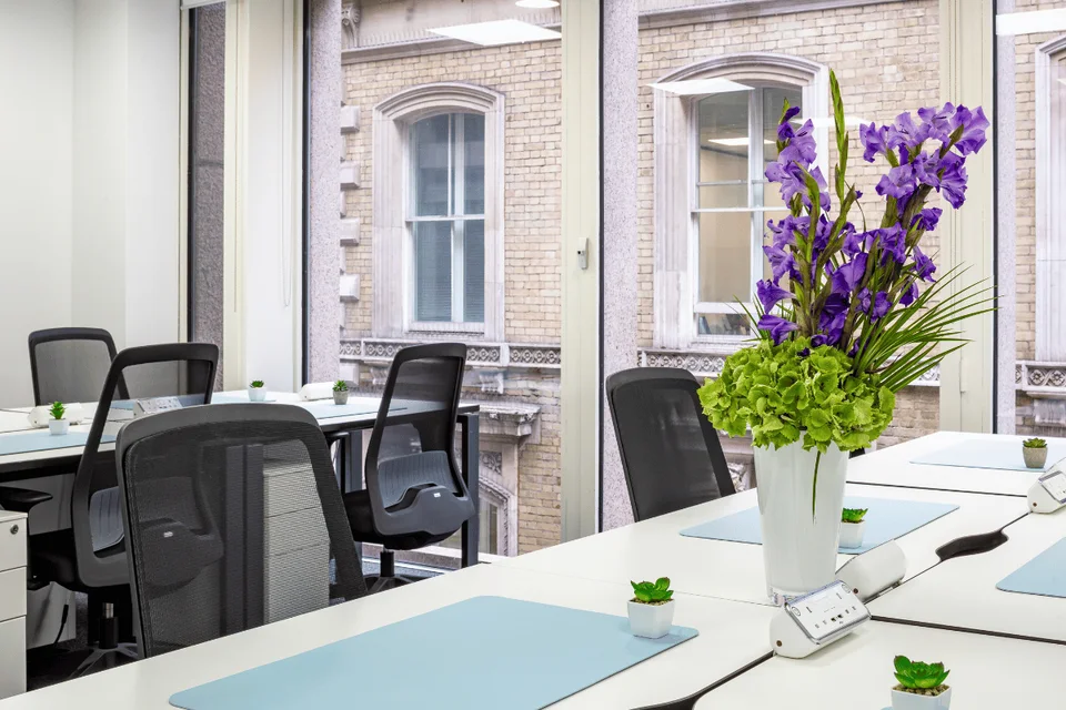 75 King William Street main office view