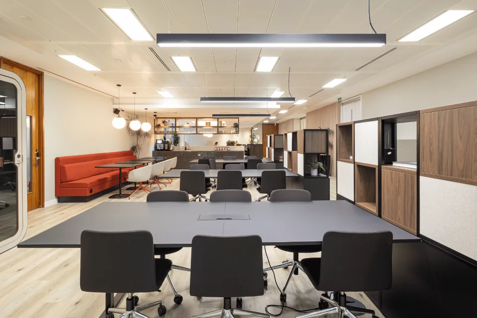 Bevis Marks main office view