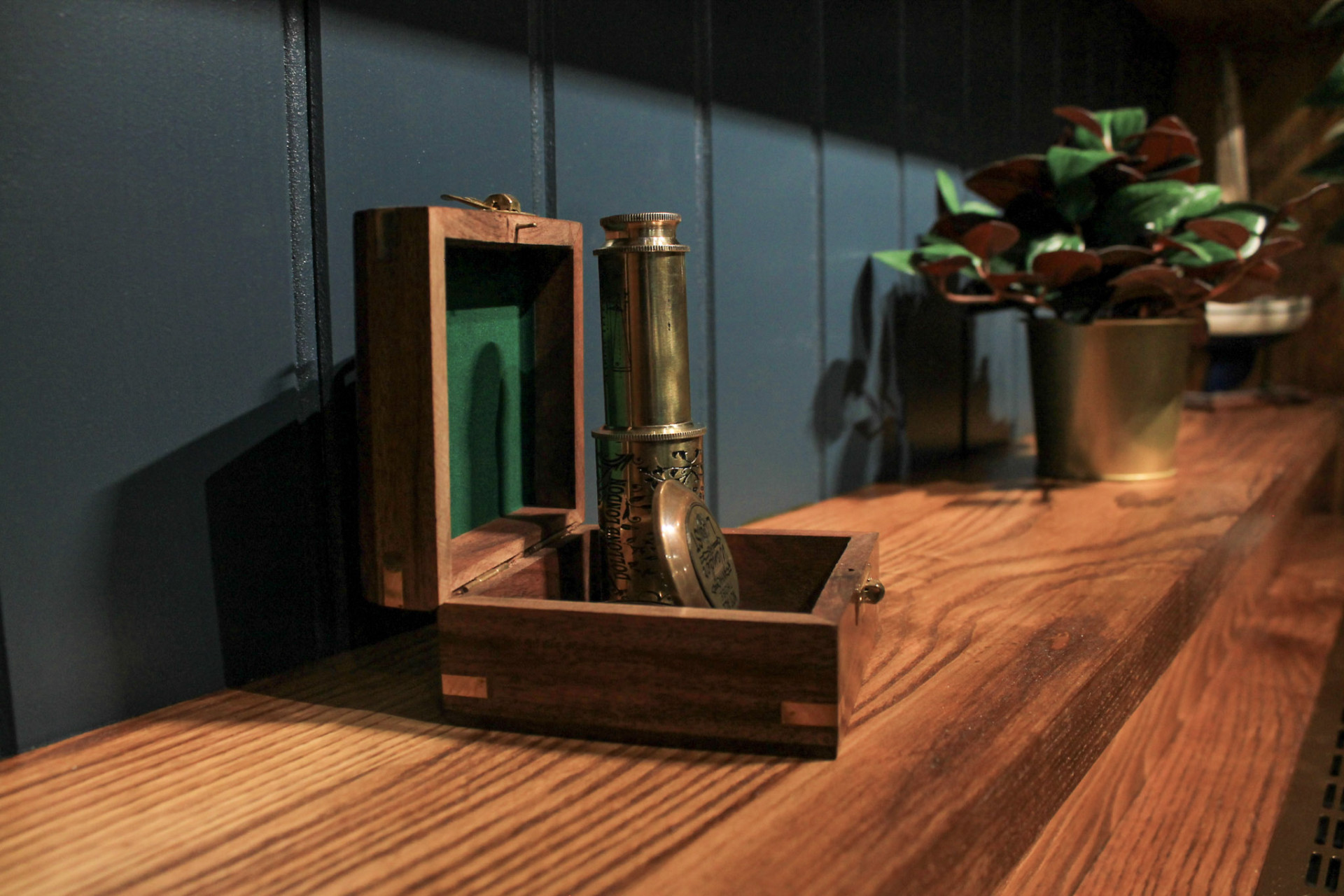 Captain's Table (5 people)