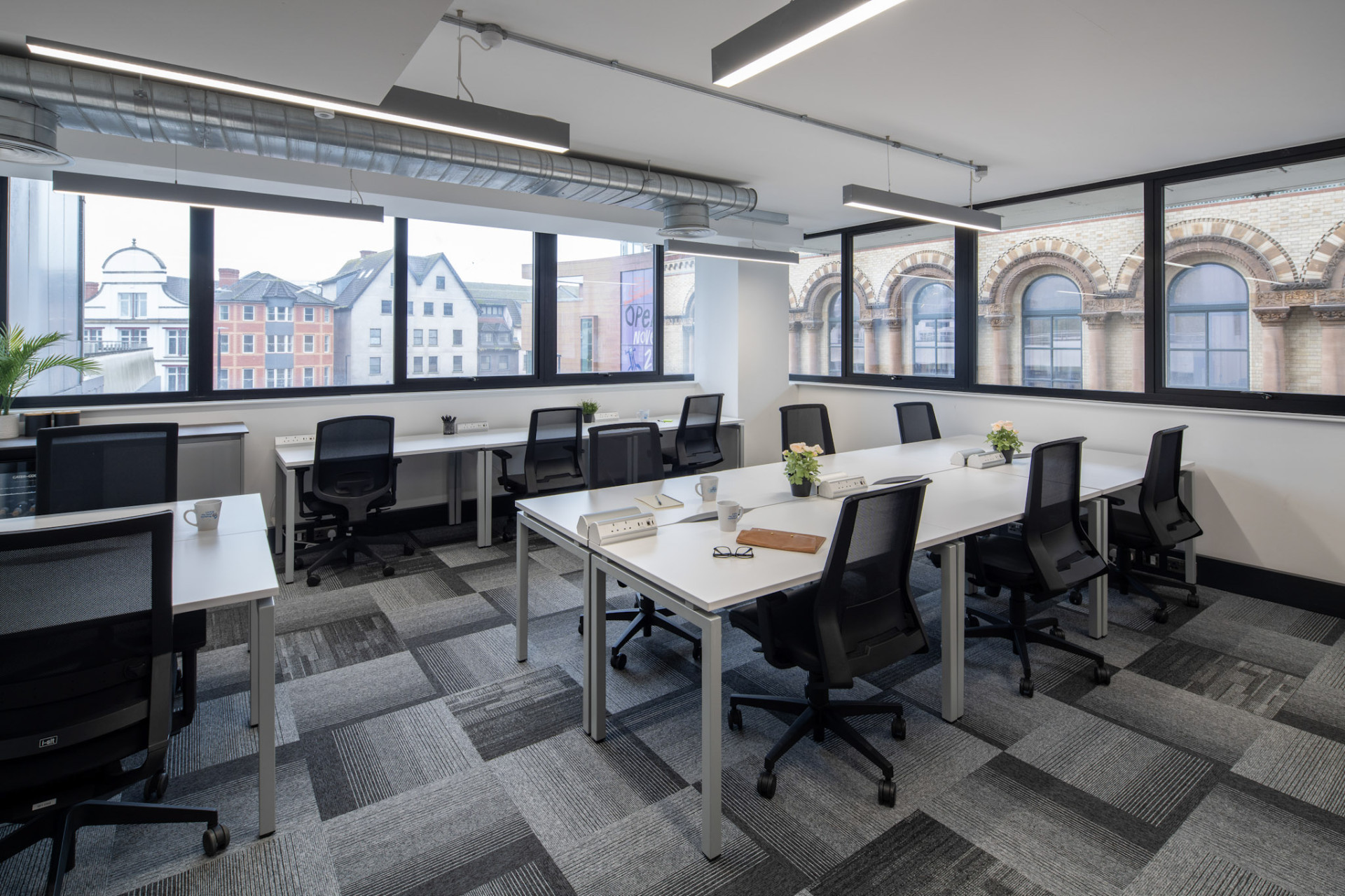 28 Person Serviced Office