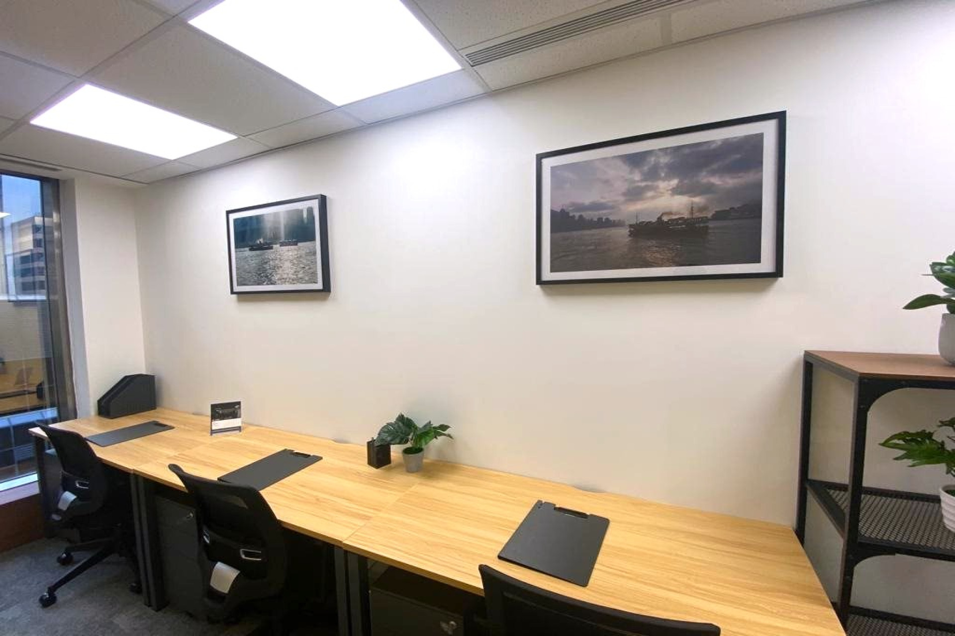 3 pax Day Office