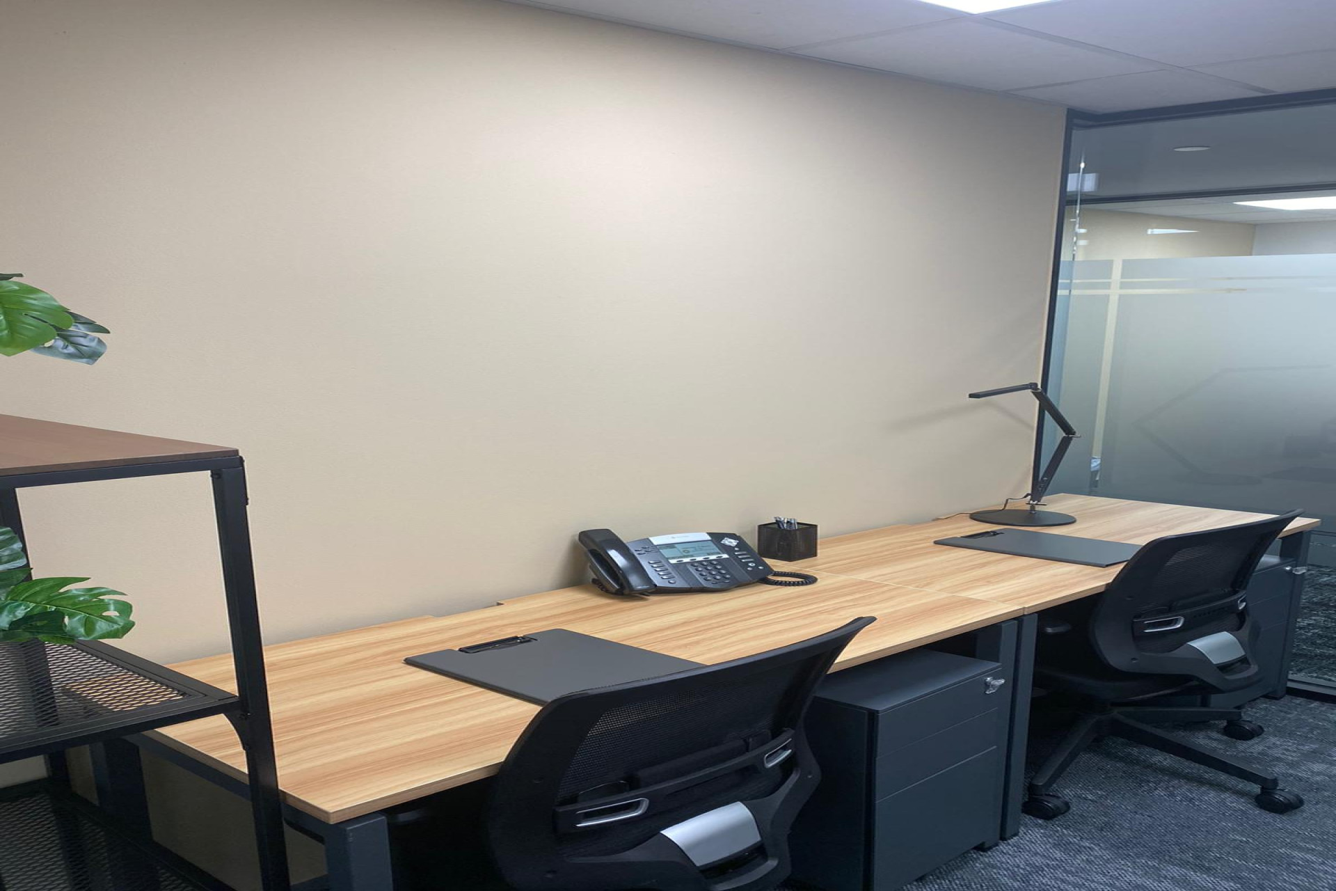 4 pax Day Office