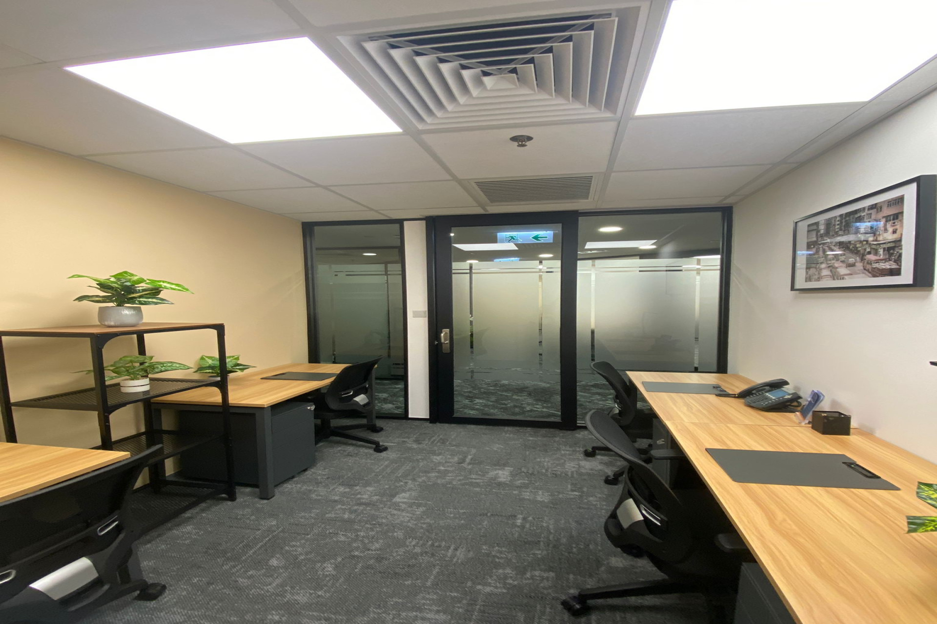 4 pax Day Office