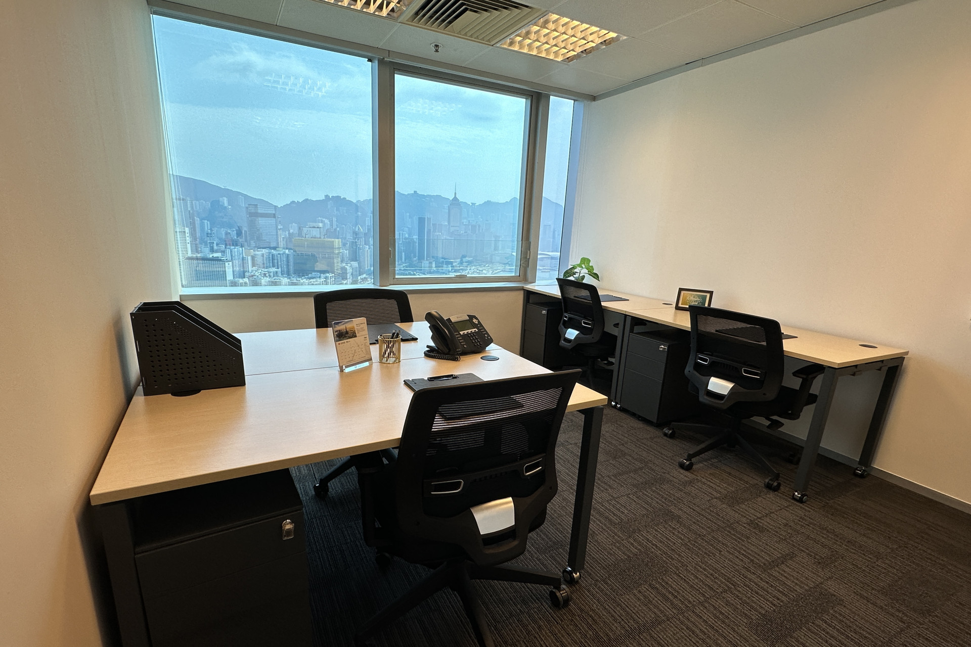 5 pax Day Office