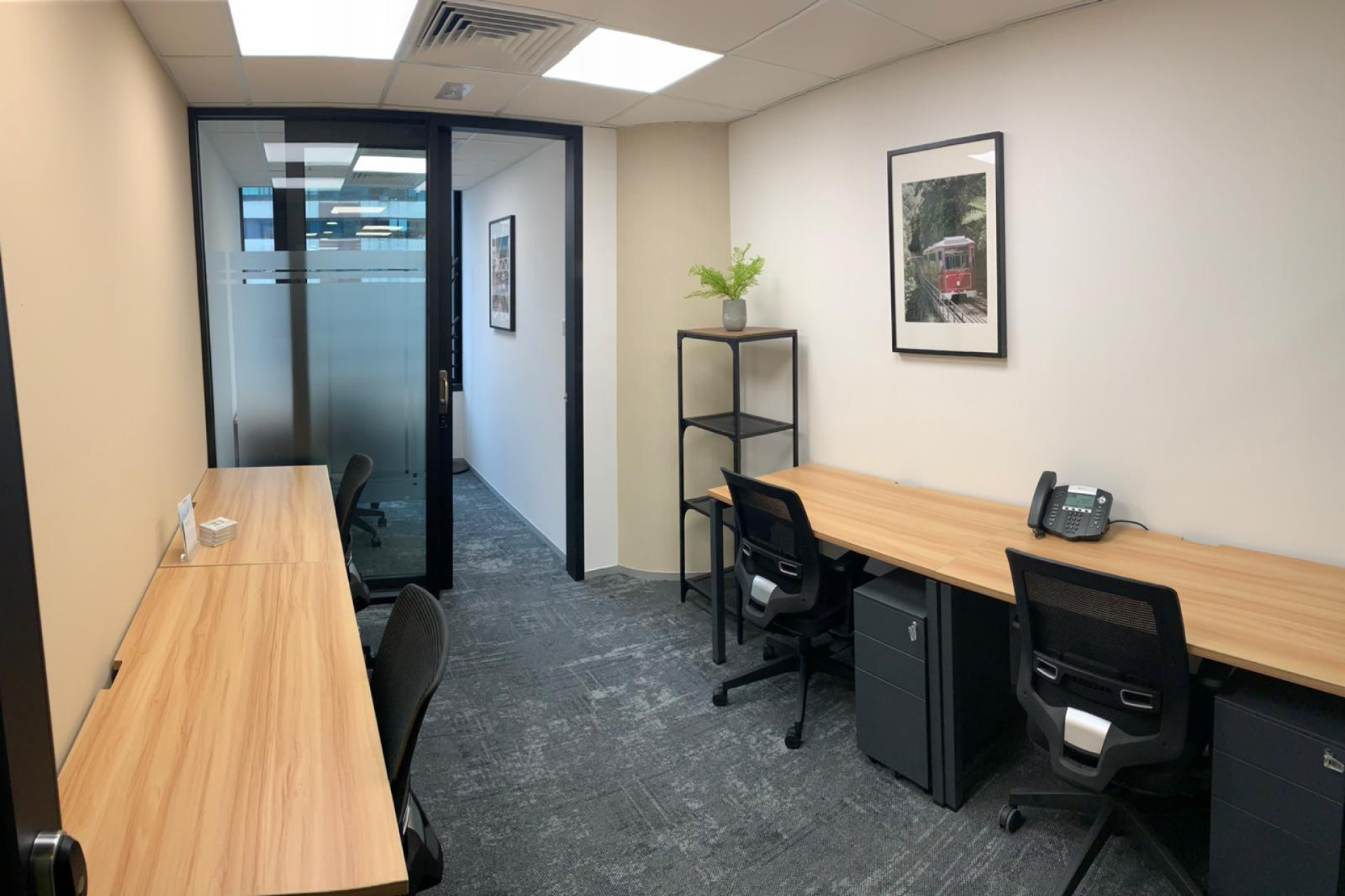 5 pax Day Office