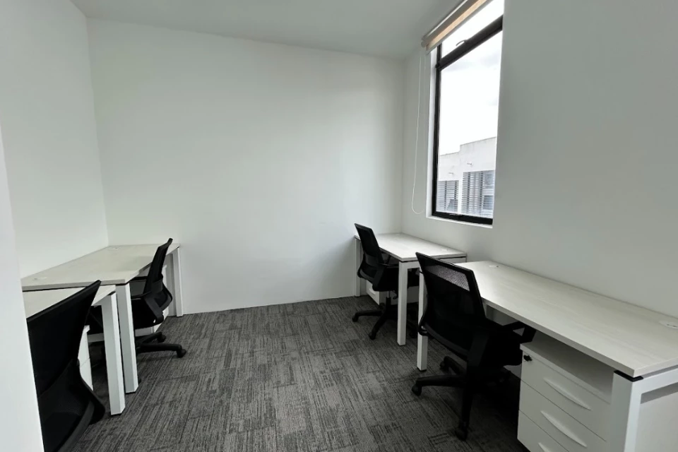 Private Suite (Day) 4 Pax