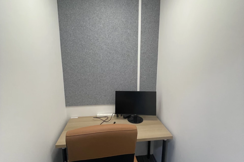 1 Person Private Office (with Monitor)