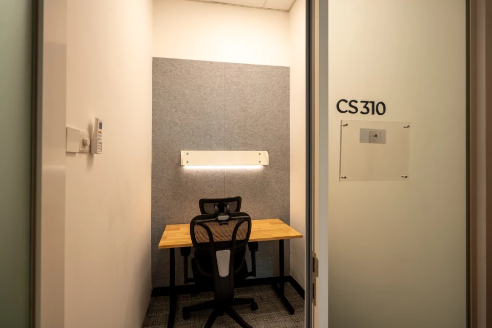CSS 1 Pax Day Office
