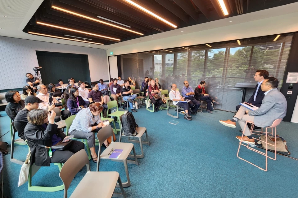 Board Room (Unicorn)