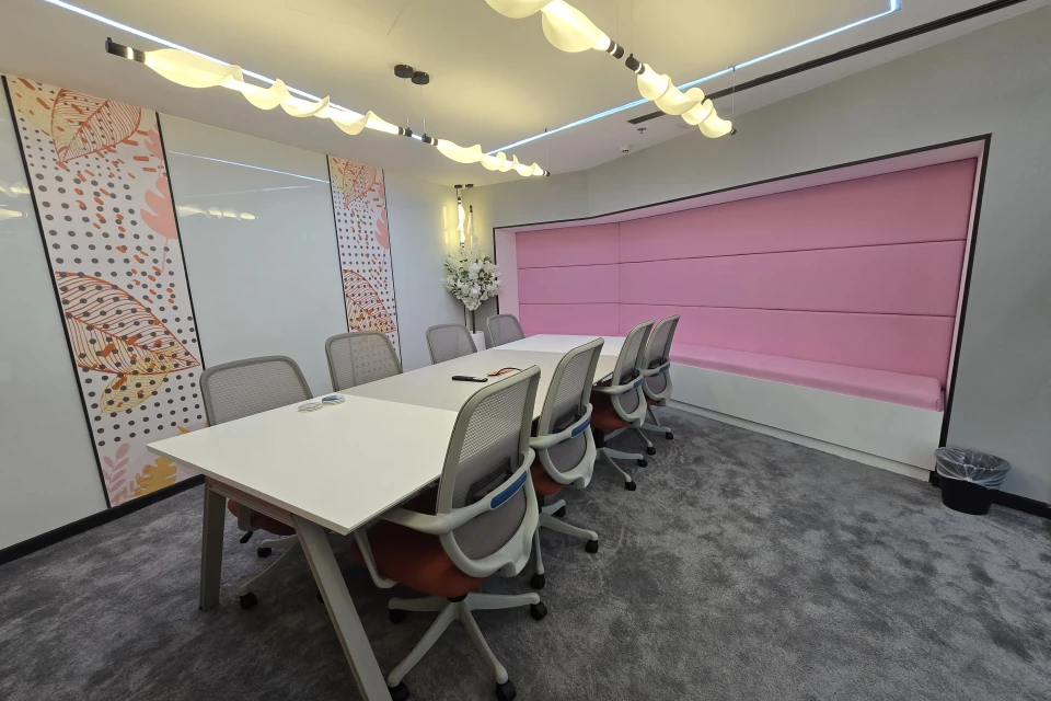 F2 Meeting Room
