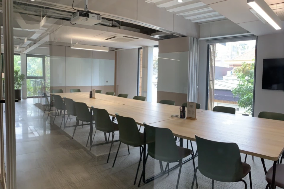20 pax Meeting Room