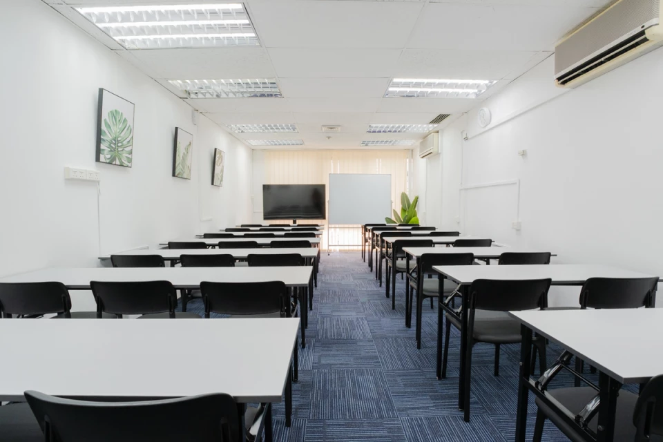 No.5 - Seminar Room