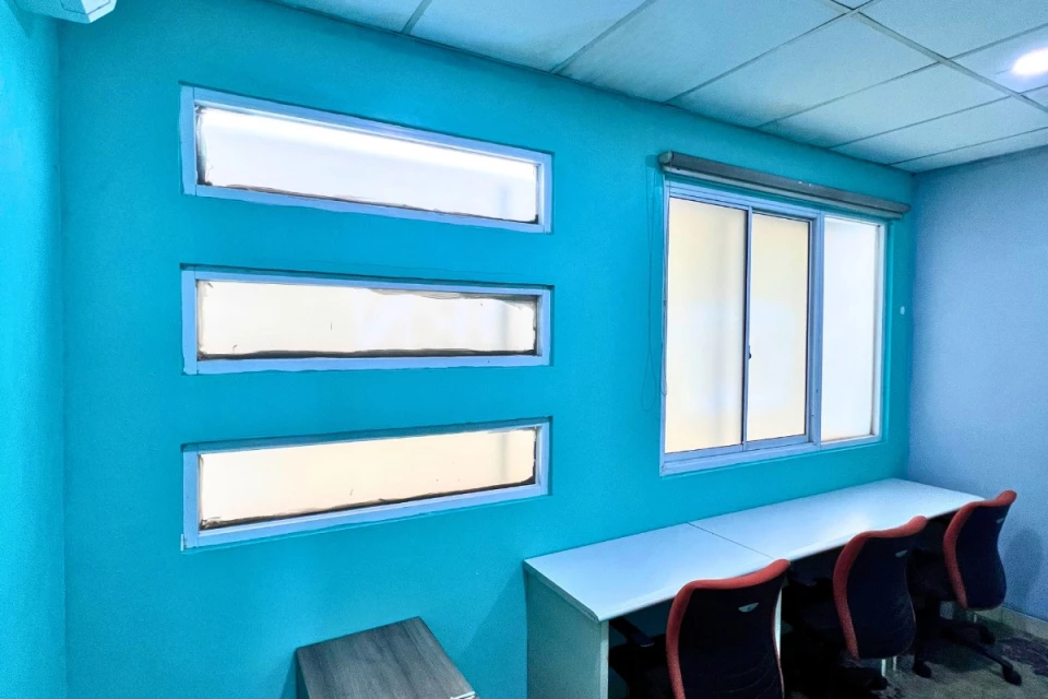 Meeting Room Small 3-4 Pax