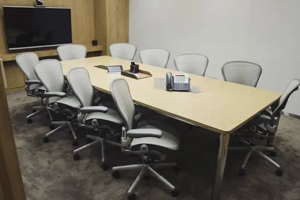 L16, Room 16A
