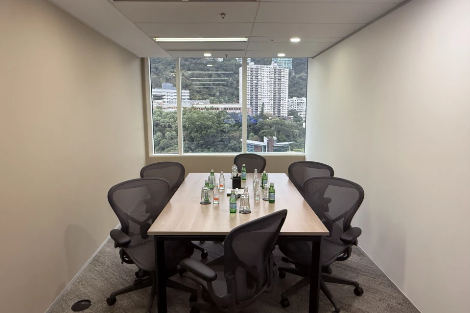 L35, Meeting Room 35F