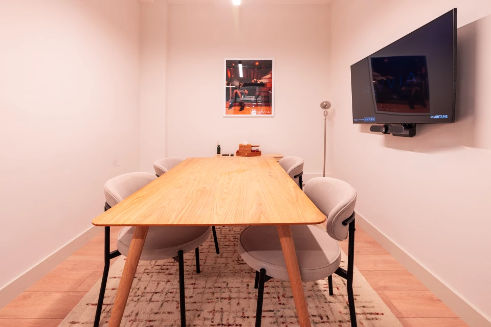 Tyburn Meeting Room (4-person)