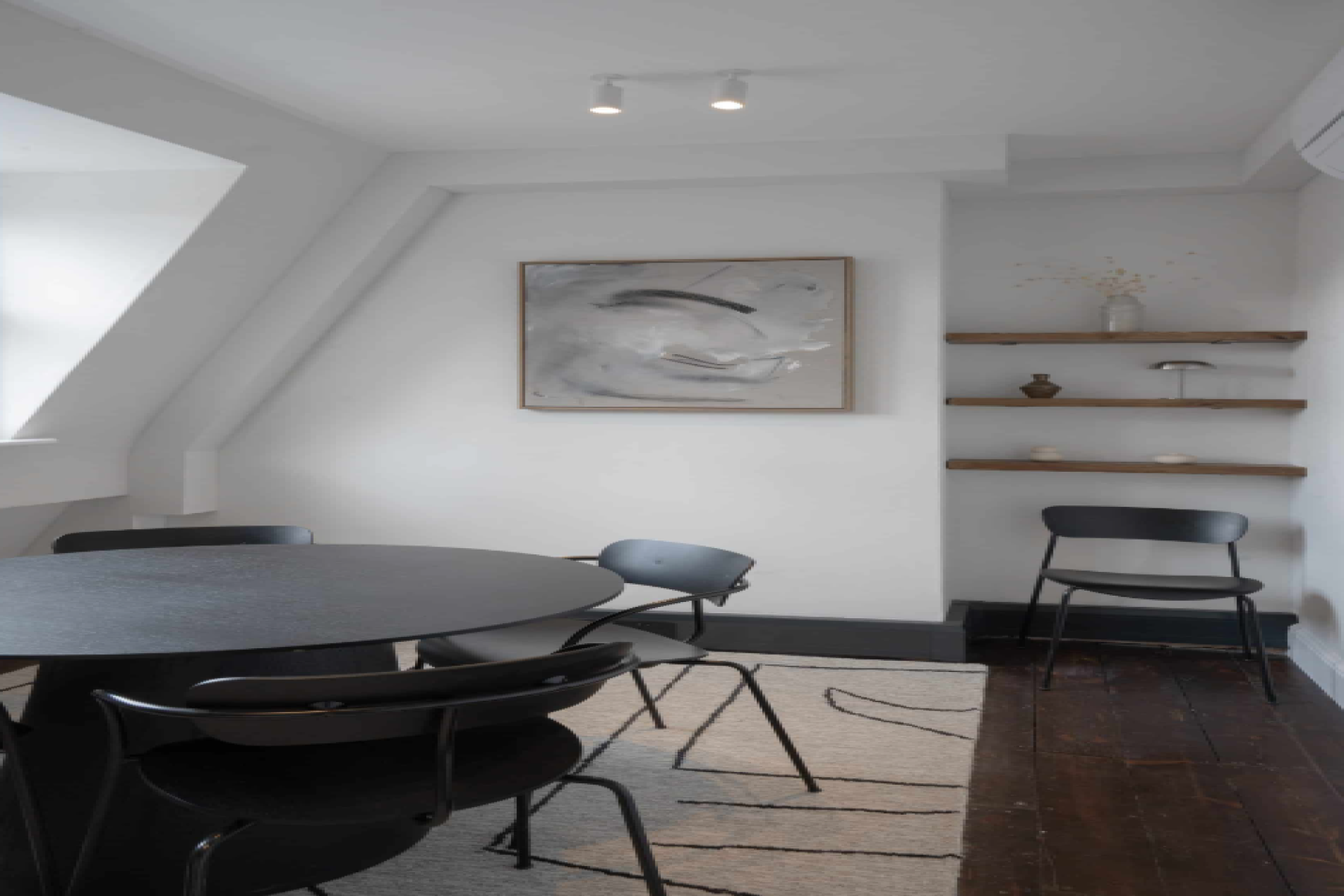 20 Eastcastle Street