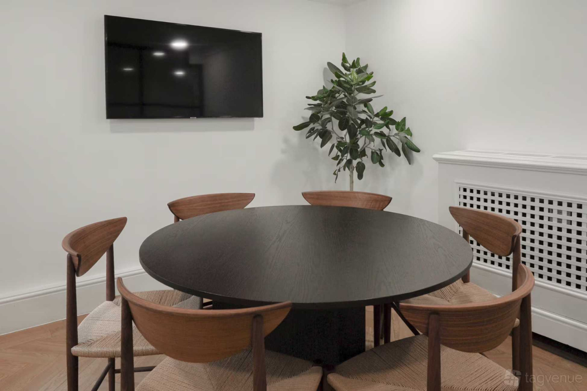 Meeting Room for 6 persons in St James's