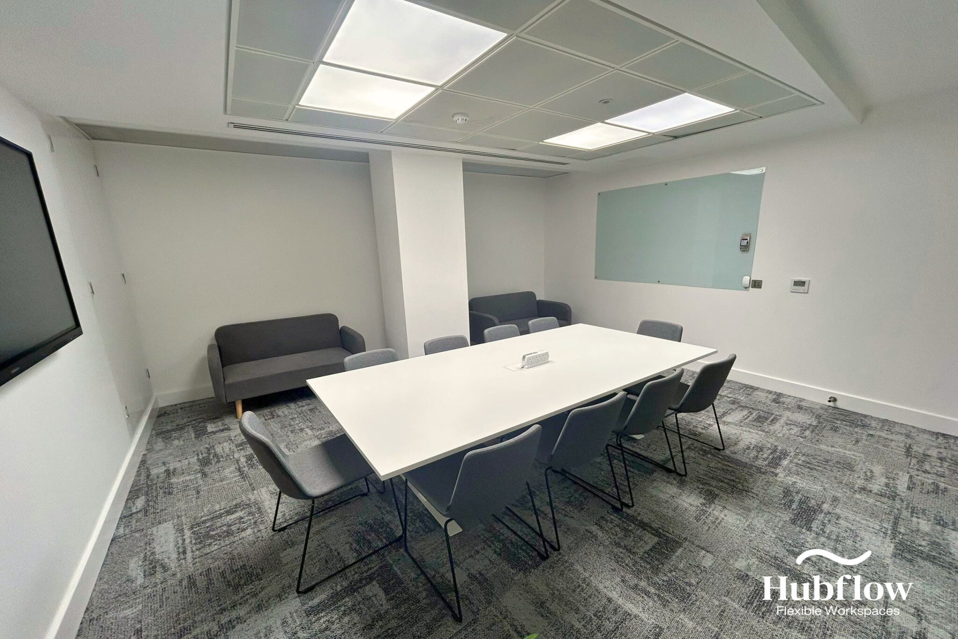 Stylish Meeting Room with Breakout Area – Ideal for Up to 10 People