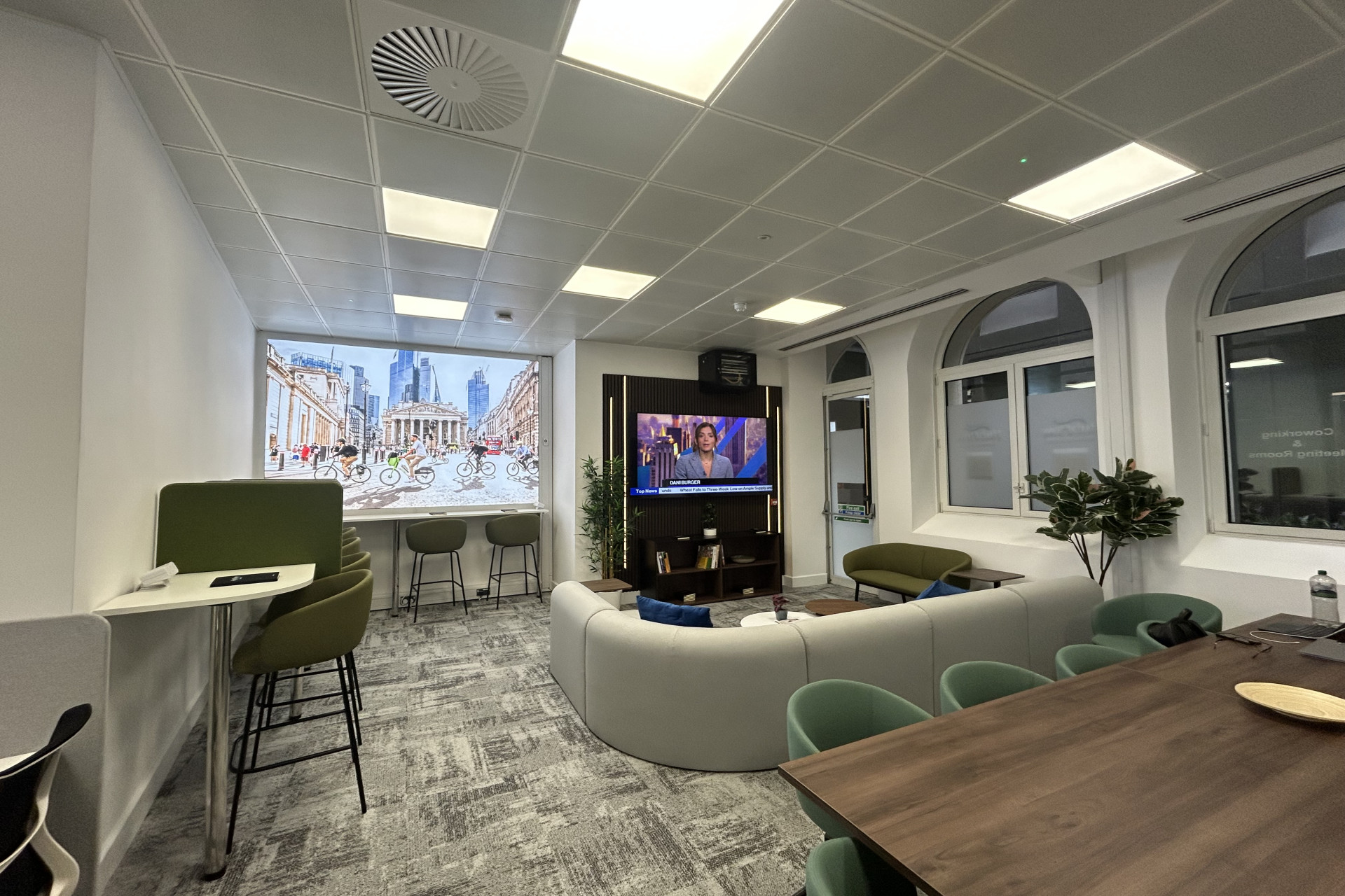 Success Lounge