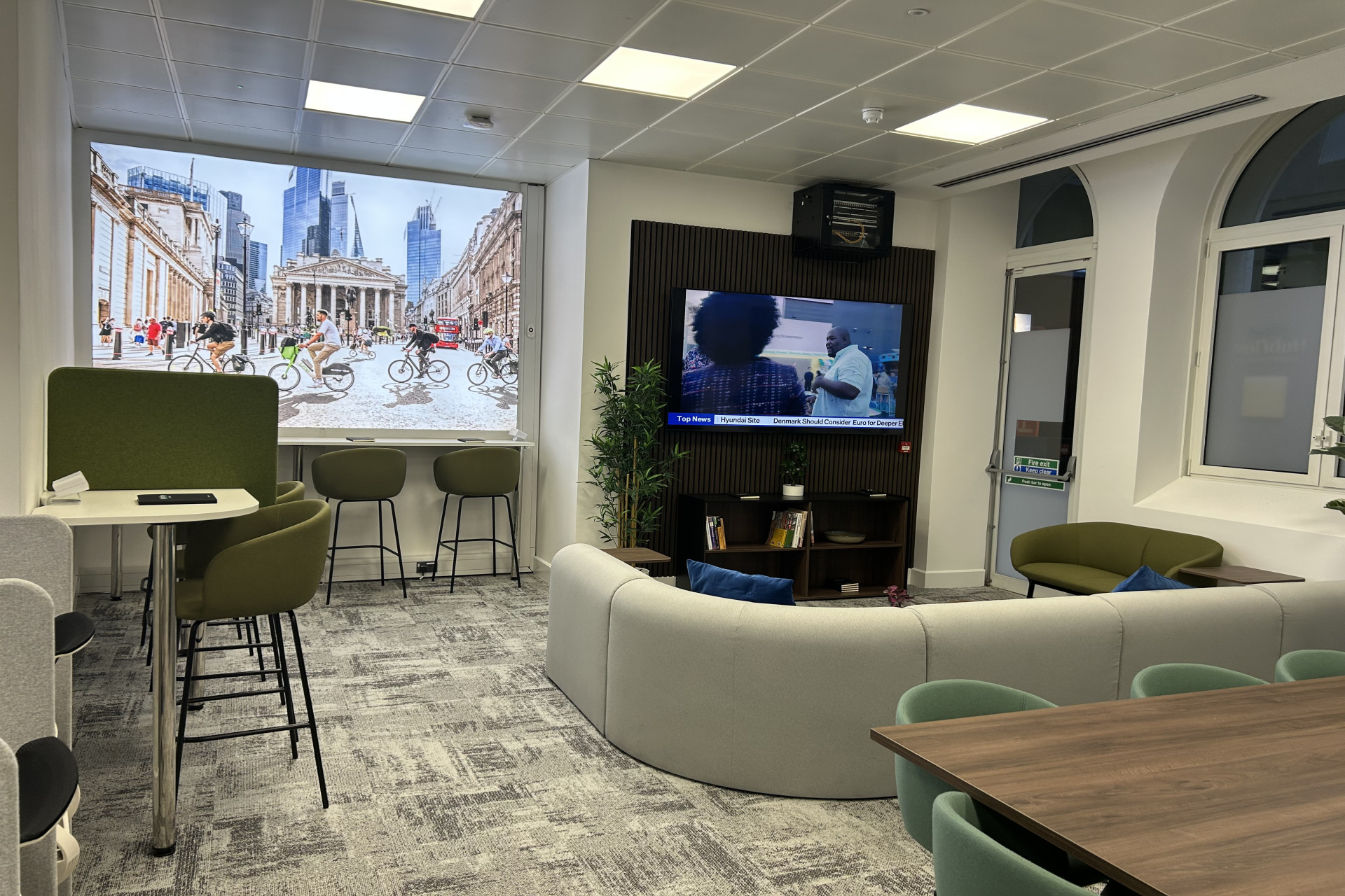 Success Lounge