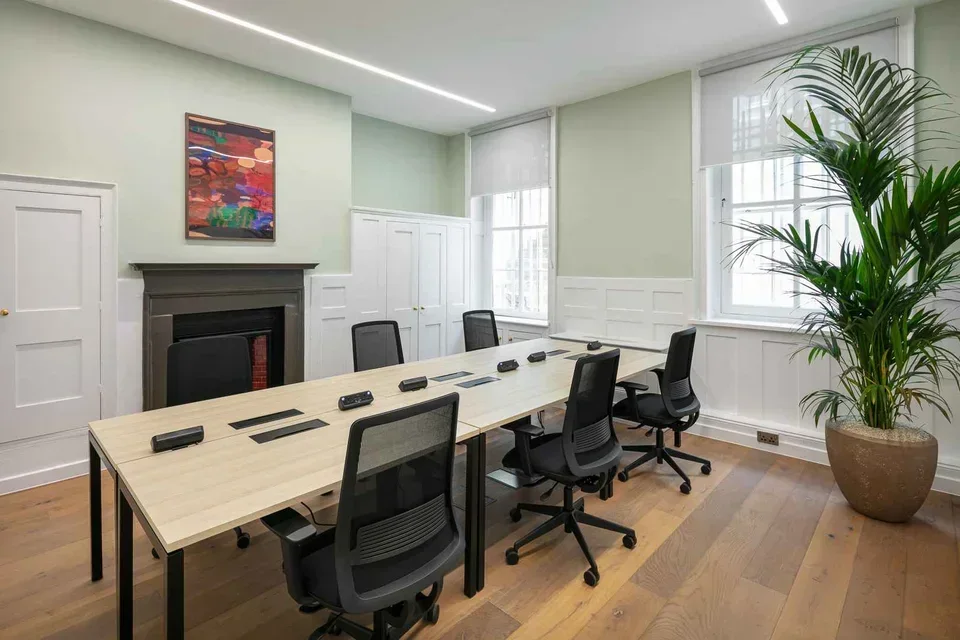 Hale House (42 Portland Place) by Spacemade