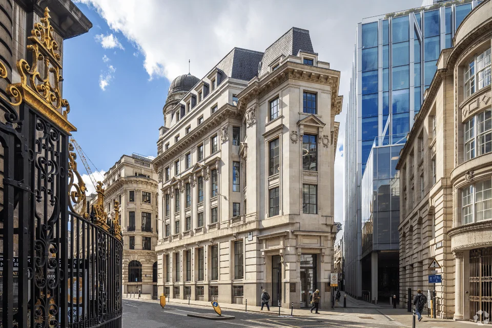 1 King William Street main office view