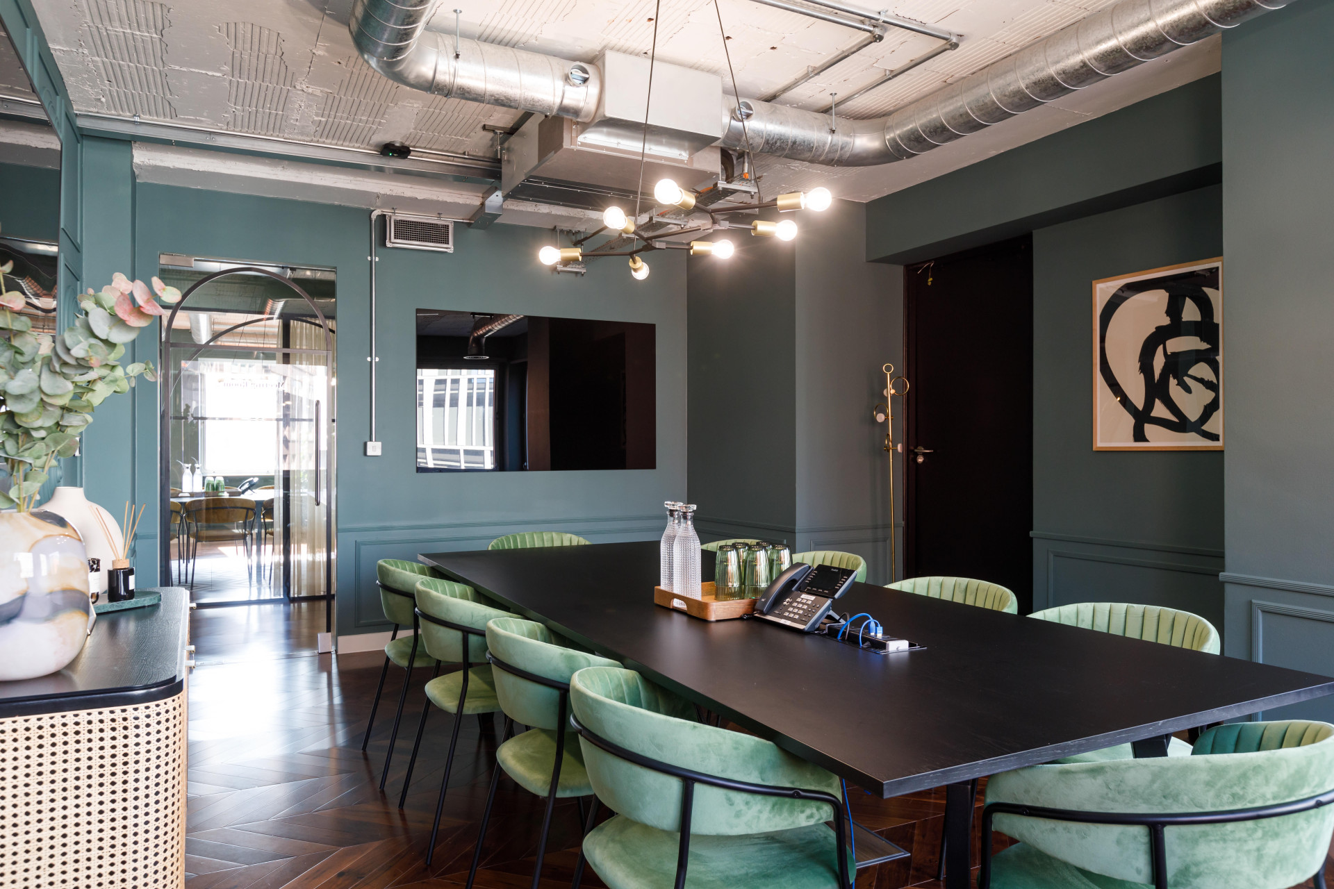 Meeting room for 10 people