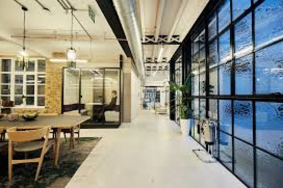 10-11 Clerkenwell Green