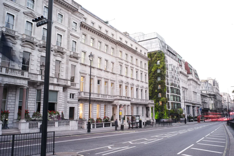 118 Piccadilly