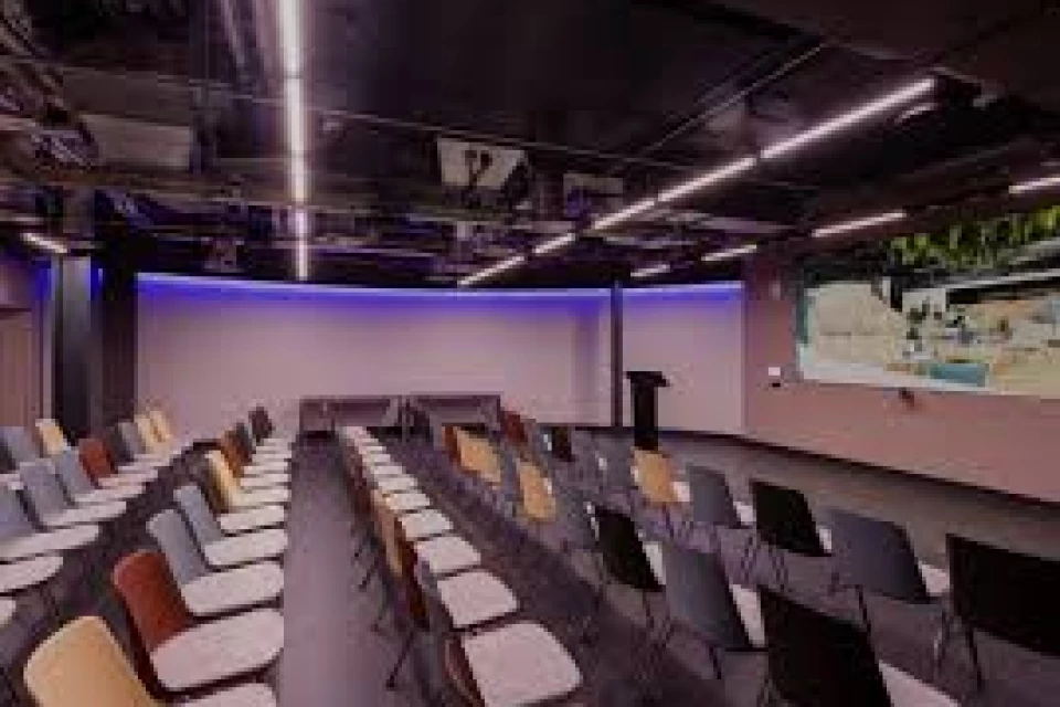 100 Liverpool Street