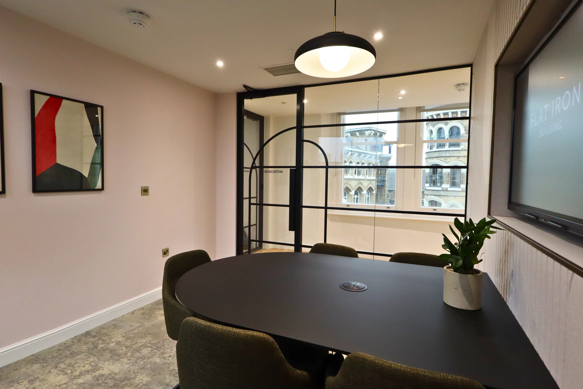 Meeting room for 5 people in London Bridge
