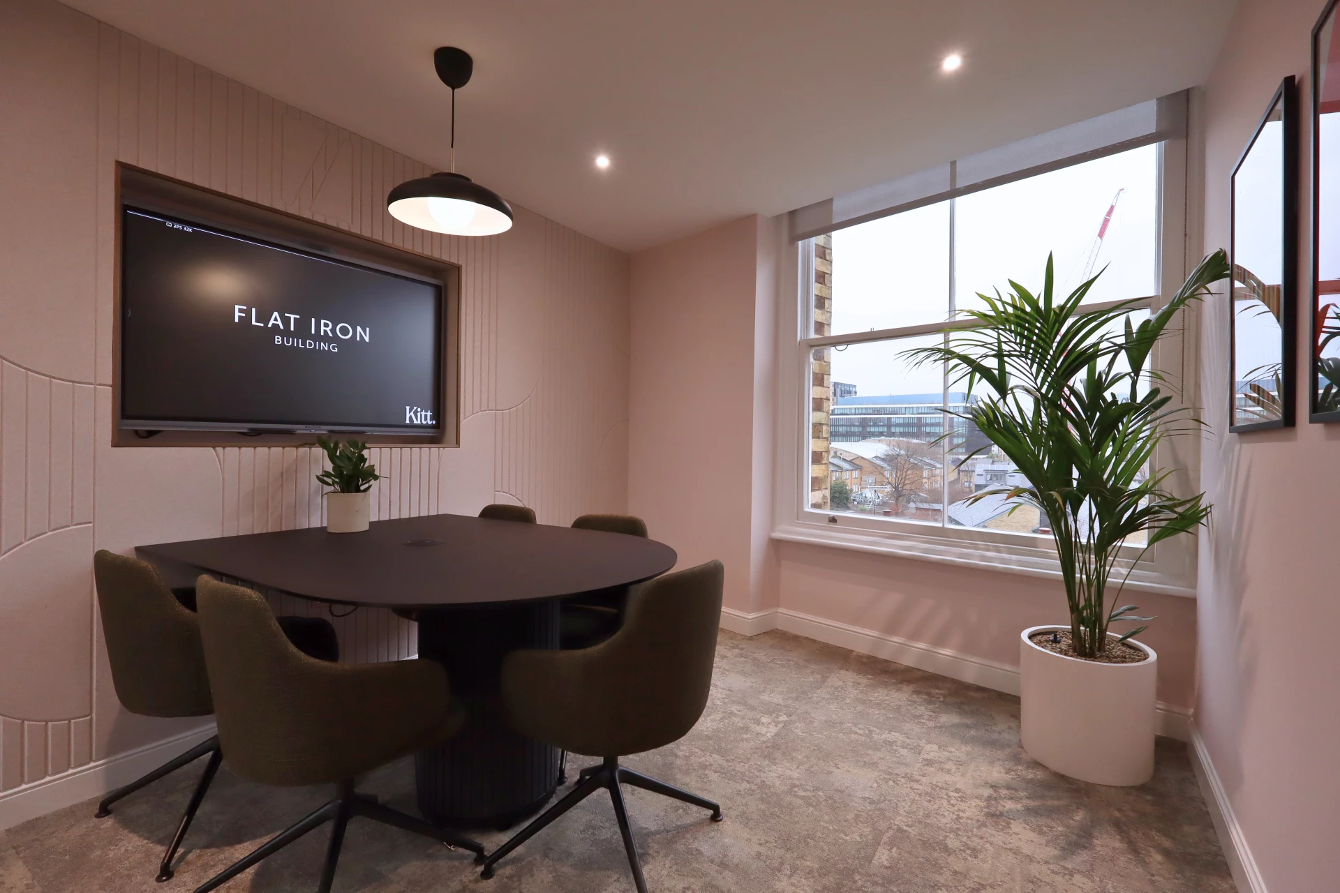 Meeting room for 5 people in London Bridge