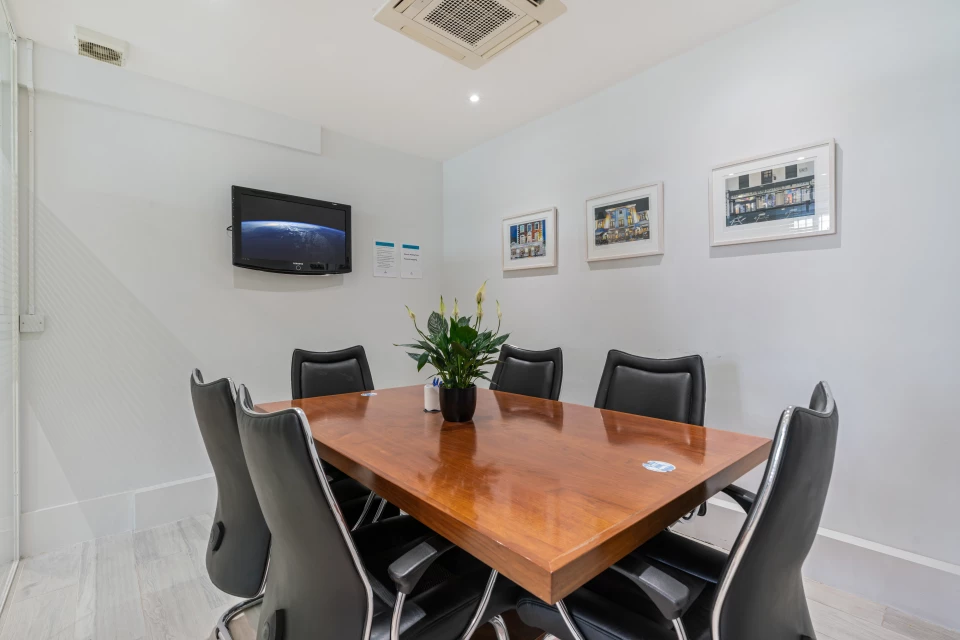 Meeting room for up to 6 people on Gloucester Avenue