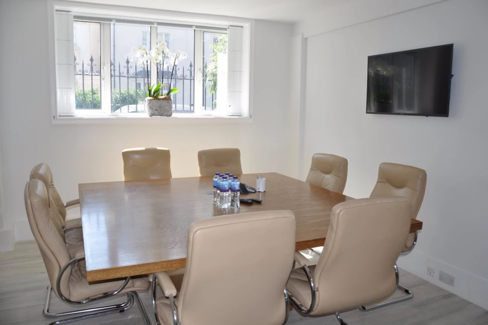 Meeting Room for up to 8 people on Gloucester Avenue